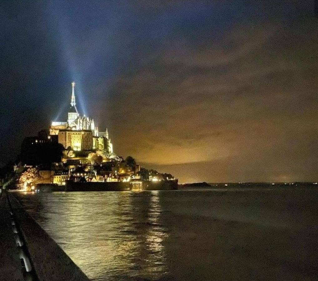 Le Petit Nid Du Mont Saint Michel Pontorson Exterior foto